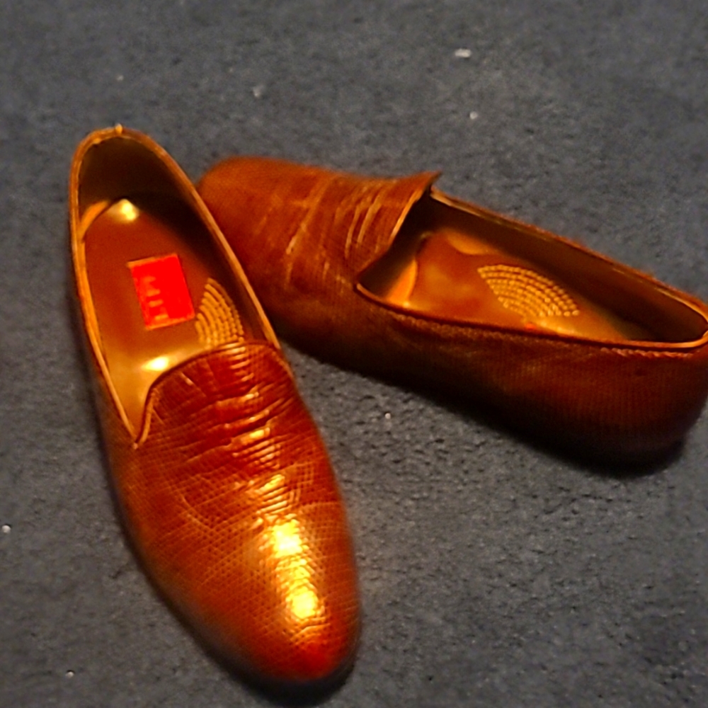Custom leather shoes
